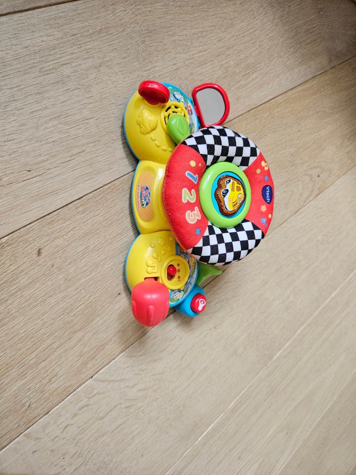 mon baby volant tut tut bolides vtech, Enlèvement