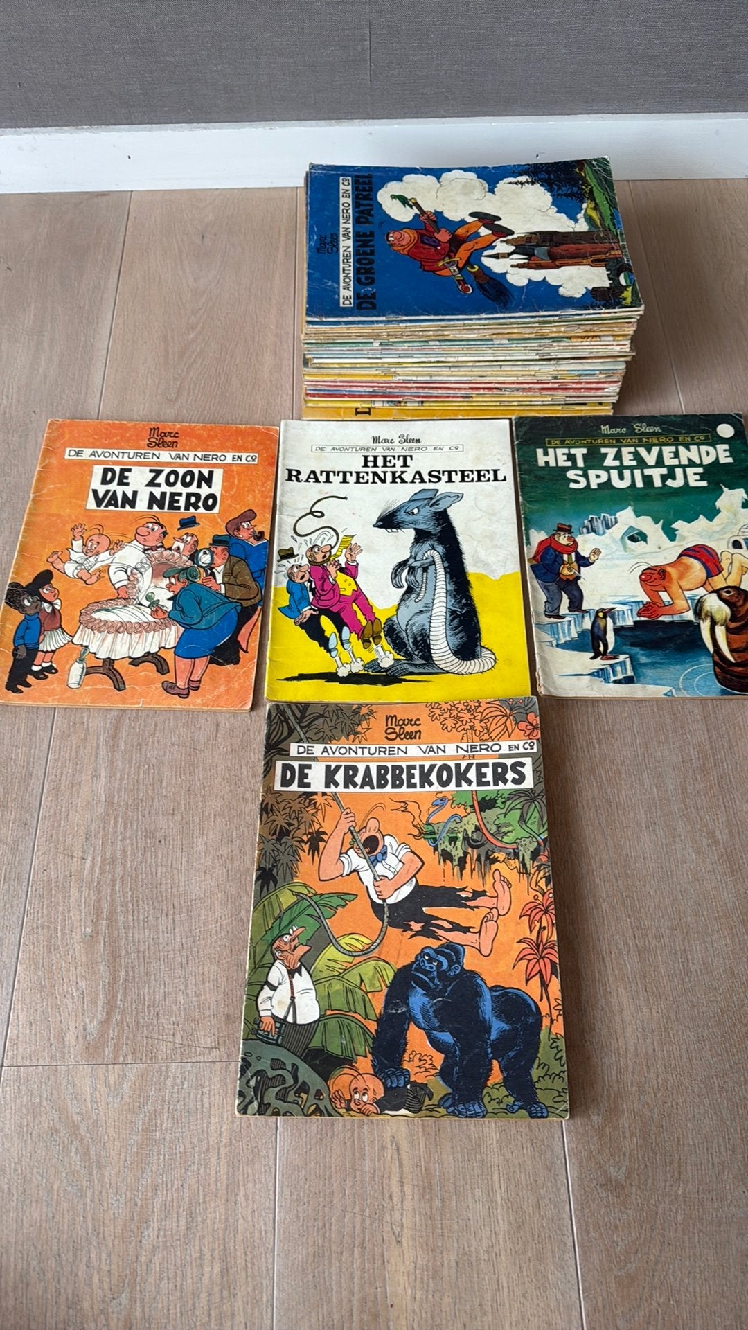 Mooi lot van 32 Nero- (ongekleurd, uitgeverij Het Volk, Enlèvement, Comme neuf