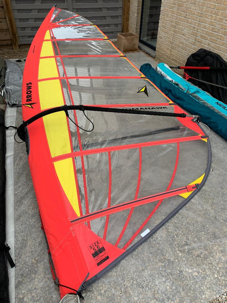 2 Windsurf zeilen met masten (zonder giek). 5.0m & 5.6m., Watersport en Boten, Ophalen, Neilpryde, Giek