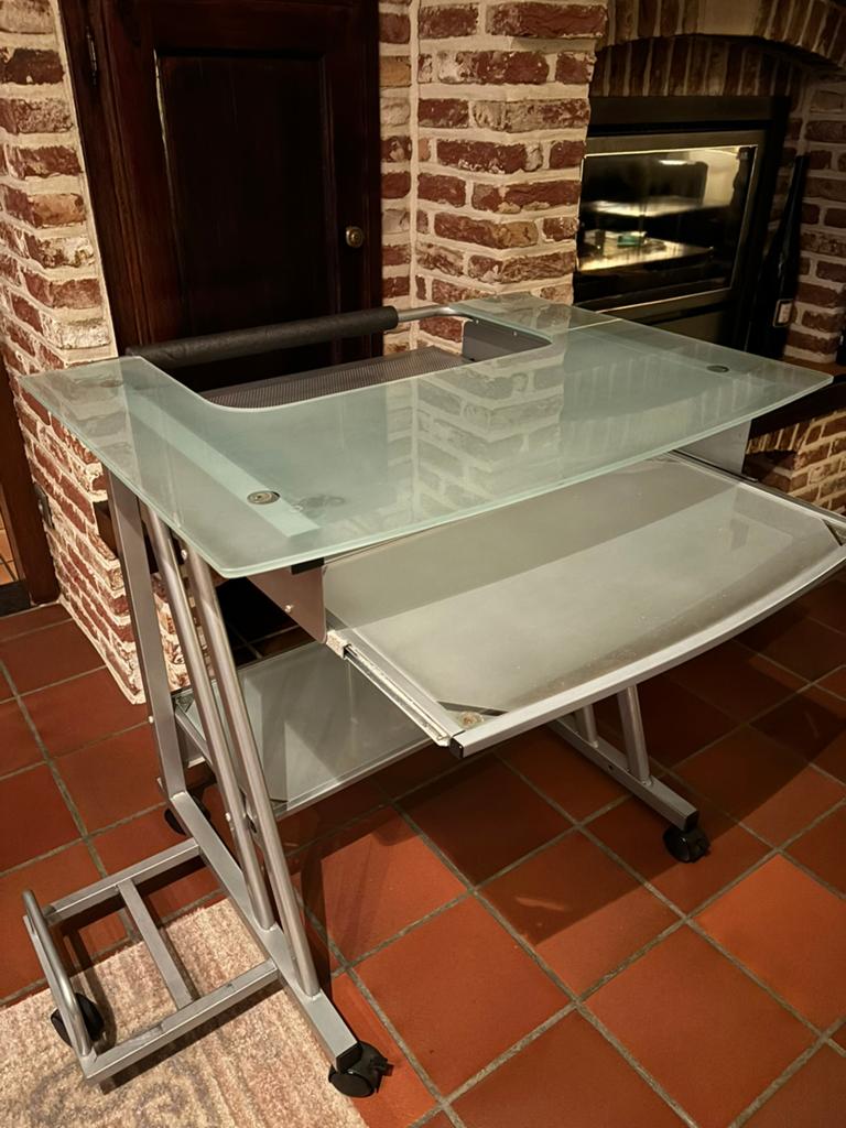 Computertafel/bureau, Huis en Inrichting, Bureaus, Ophalen, Met wielen, Gebruikt, Computerbureau