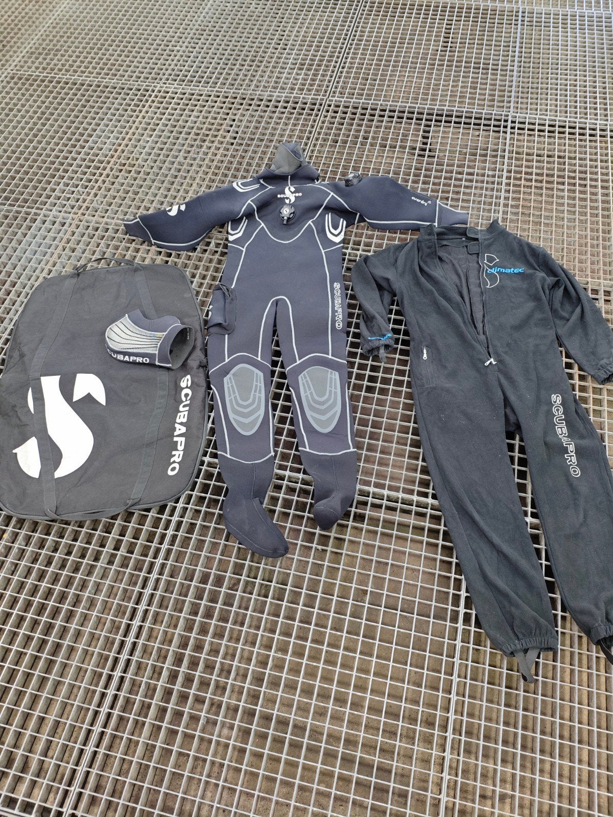 Combinaison étanche Scubapro Everdry 4 + Souris Climatec XL, Sports nautiques & Bateaux, Enlèvement, Utilisé, Autres types