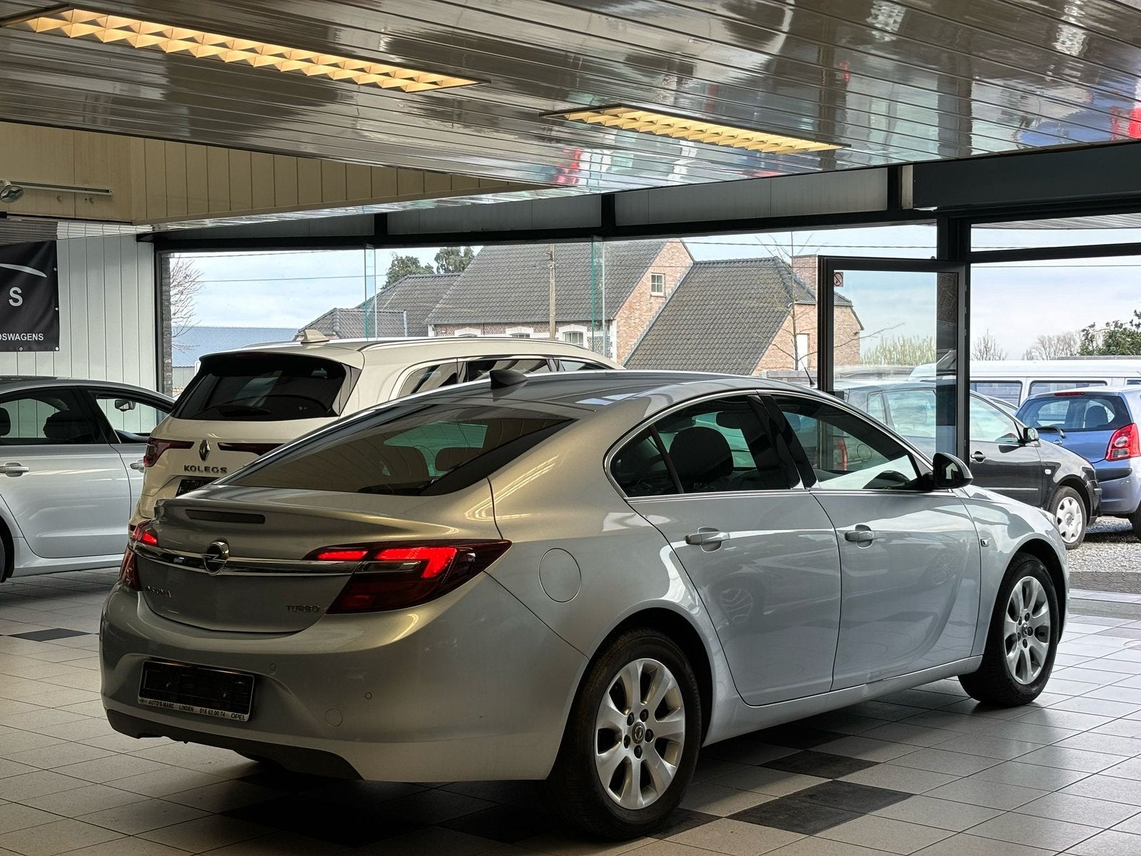 Opel Insignia 1.6i essence 2016 Euro6b Navi, Autos, Achat, 139 g/km, Entreprise, Noir