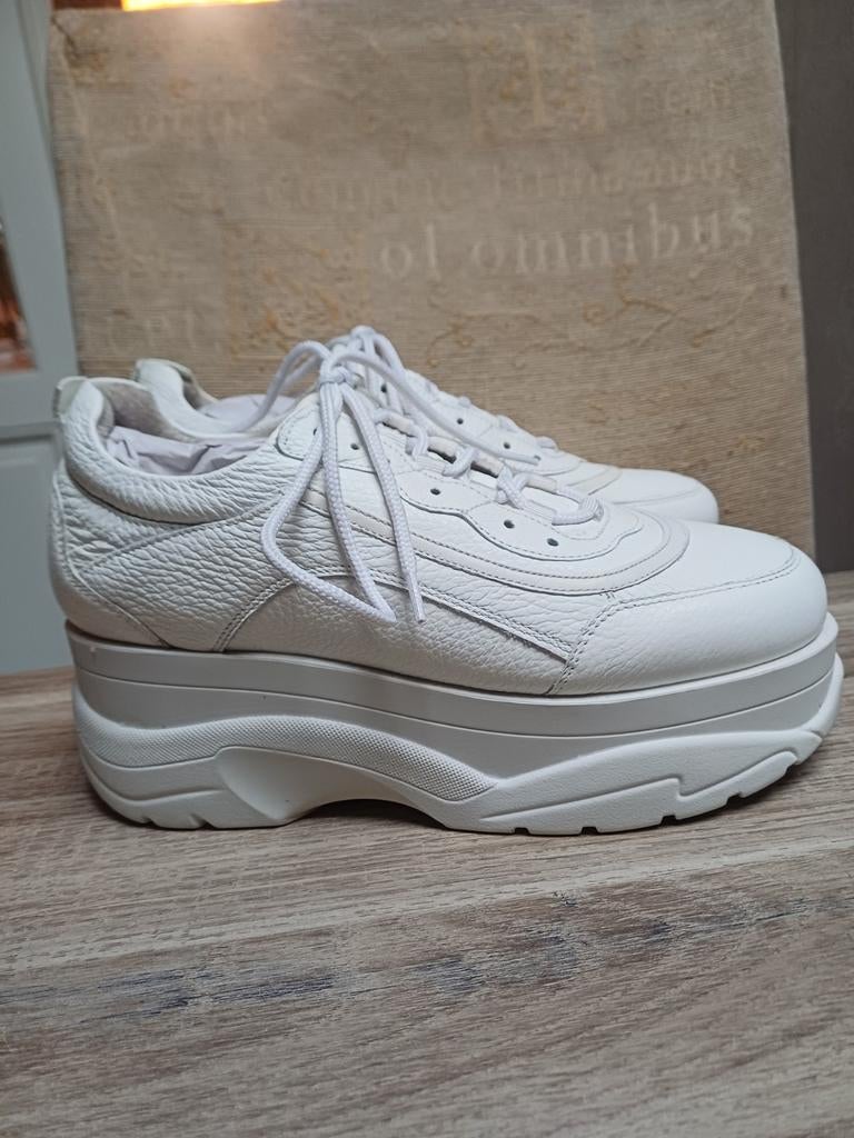 Nieuwe plateau schoenen in leder., Ophalen of Verzenden