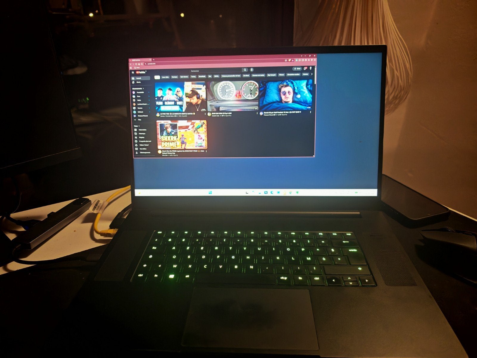 RAZER BLADE 17 + UITRUSTING/ SNELLE VERKOOP ‼️, Ophalen of Verzenden, Zo goed als nieuw, Gaming, SSD