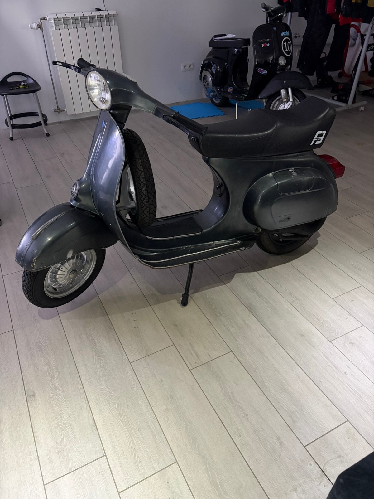 Vespa 125 primavera, Fietsen en Brommers, Scooters | Vespa, Ophalen, Zo goed als nieuw