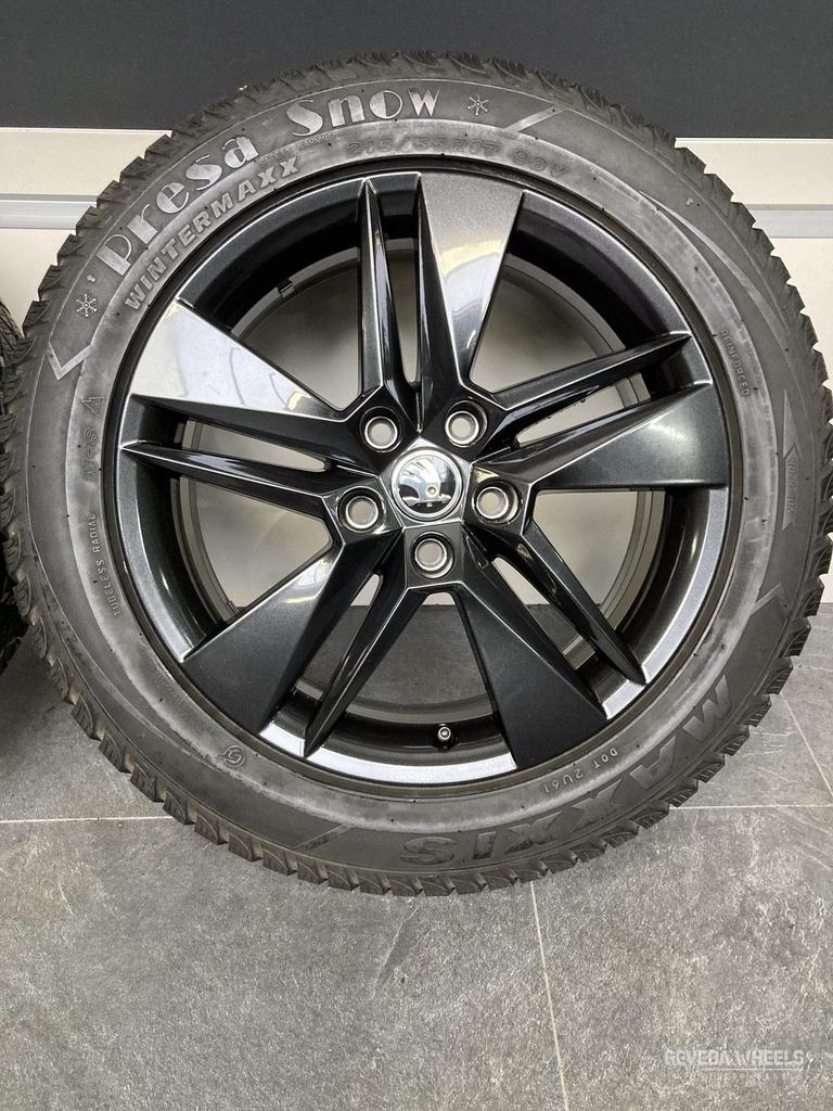 17” originele Skoda Superb B8 B9 velgen + winterbanden 5x112, Auto-onderdelen, Banden en Velgen, -, -, Banden en Velgen, 17 inch