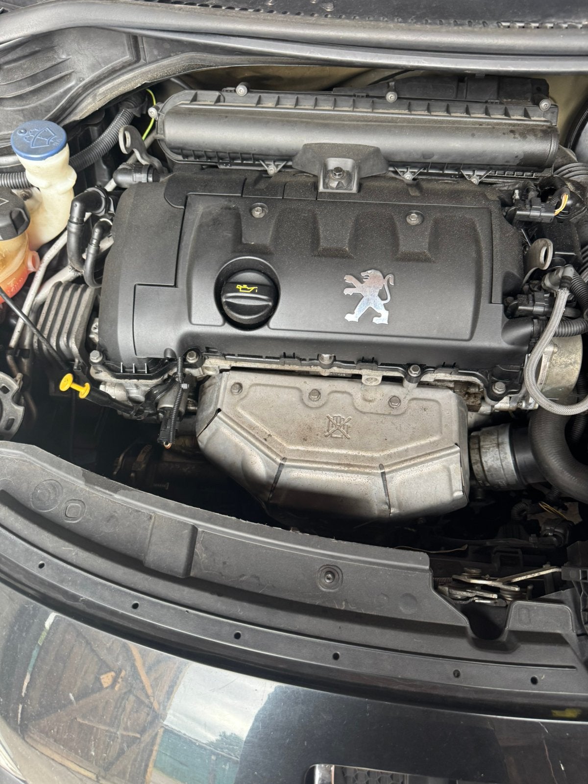 Peugeot 1.4 vti motor, Achat, 14 cm³, Boîte manuelle, Noir