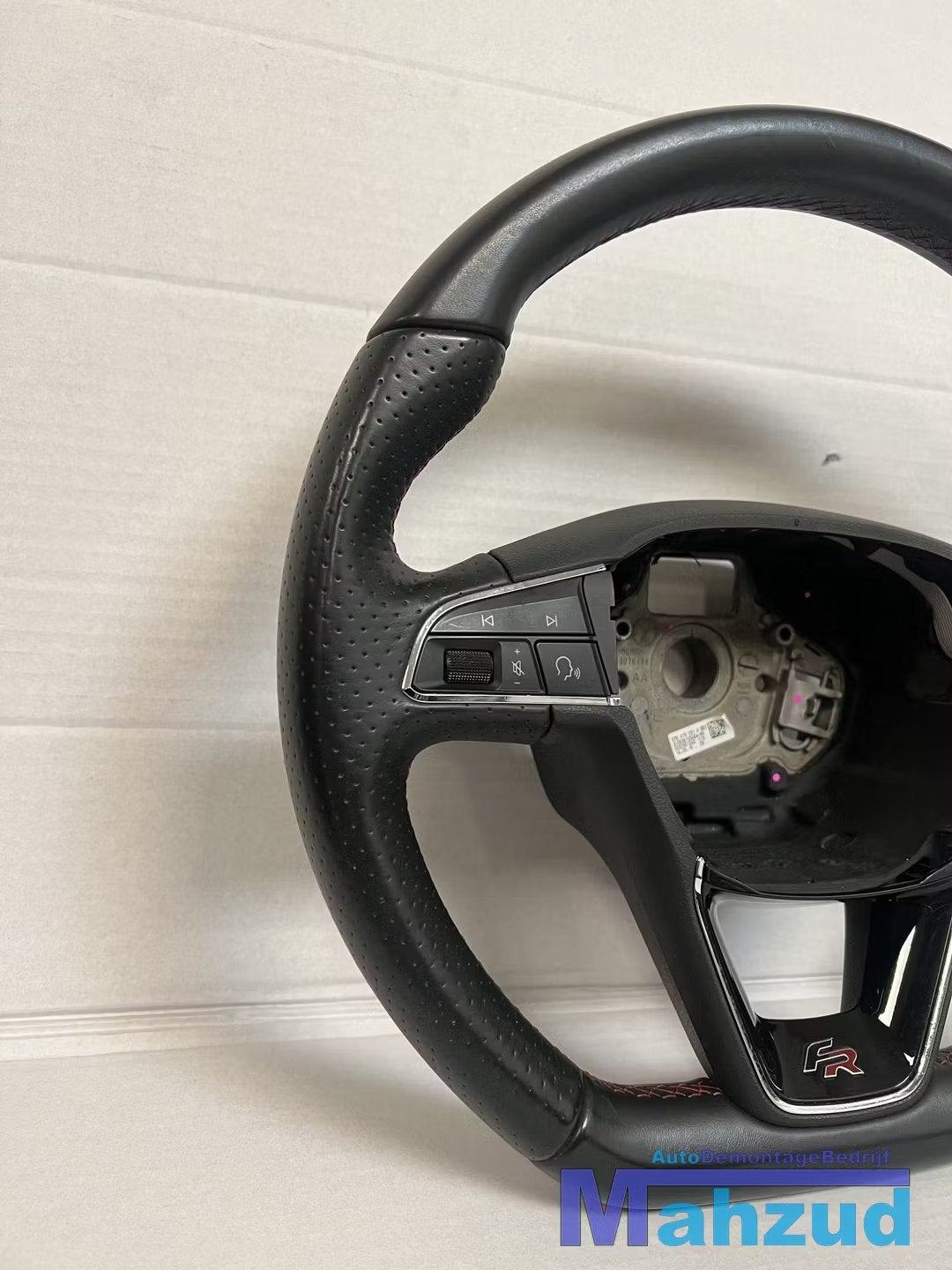 SEAT IBIZA 4 FR stuurwiel stuur 2010-2017, Autos : Pièces & Accessoires, Autovia A-2, Km 585 585
08760  Martorell, ES, SEAT S.A.