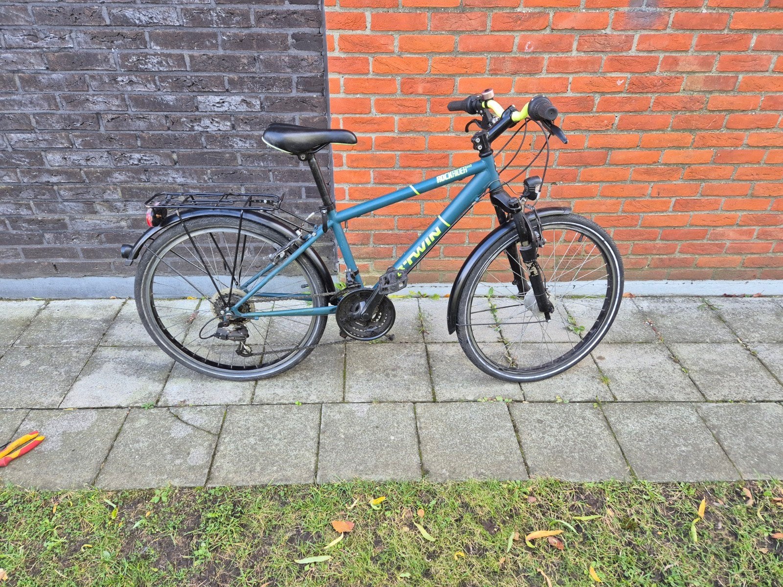 jongens fiets, Ophalen