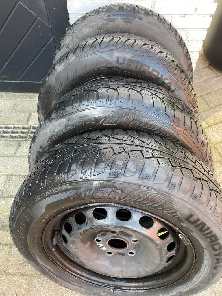 Winterbanden 4stuks op stalen velg 15”, Ophalen, Winterbanden, Band(en)