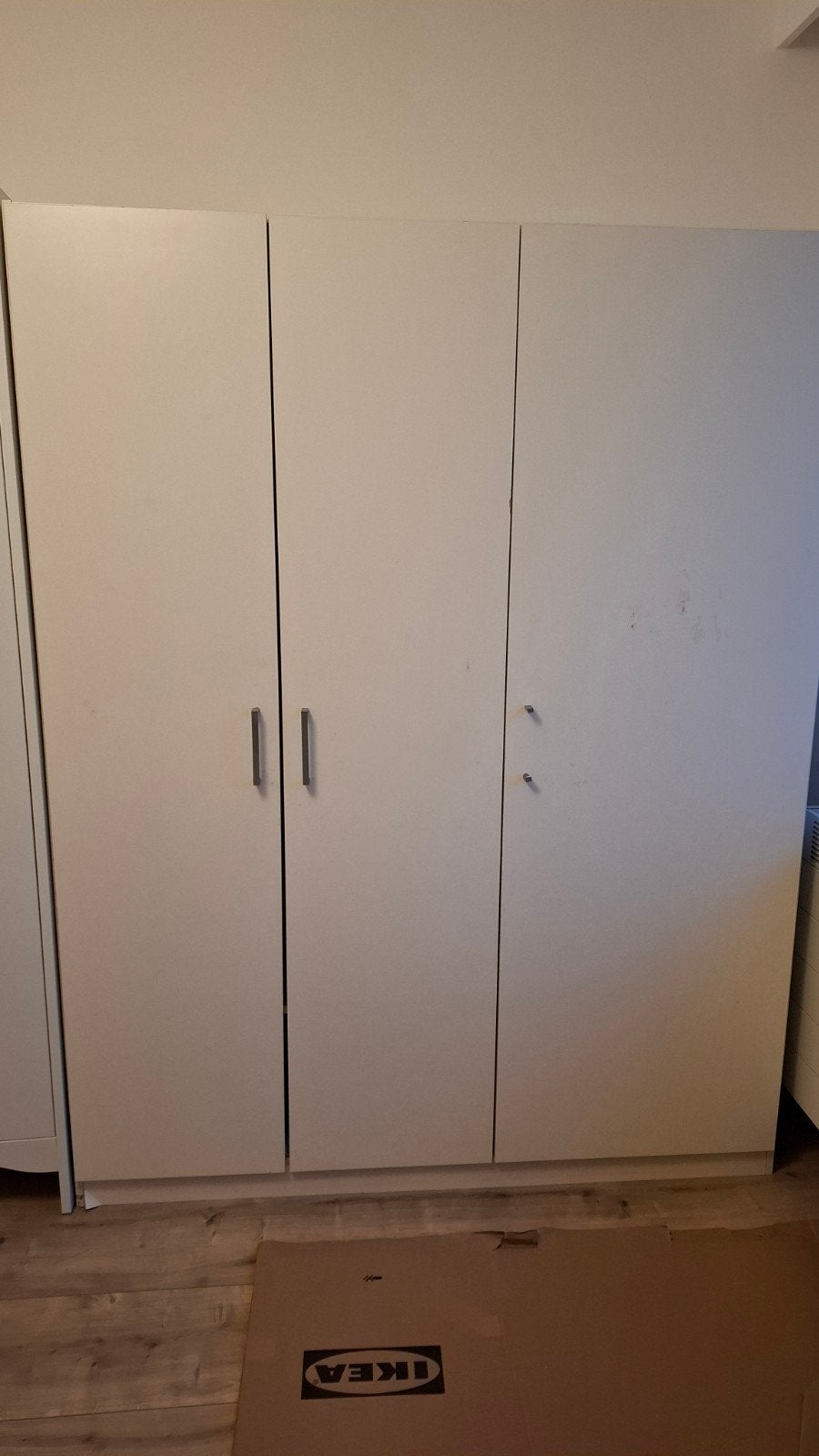 Kleerkast Ikea, Ophalen