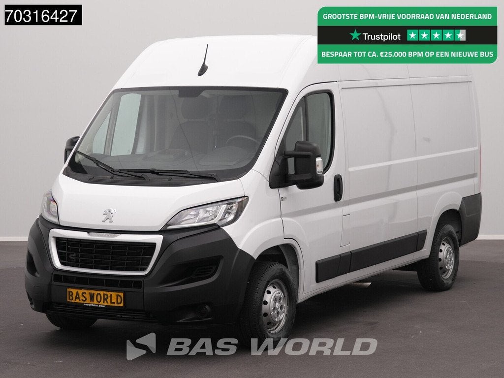 Peugeot Boxer 140PK L2H2 Airco Cruise CarPlay Parkeersensore, Stof, Gebruikt, Euro 6, 4 cilinders