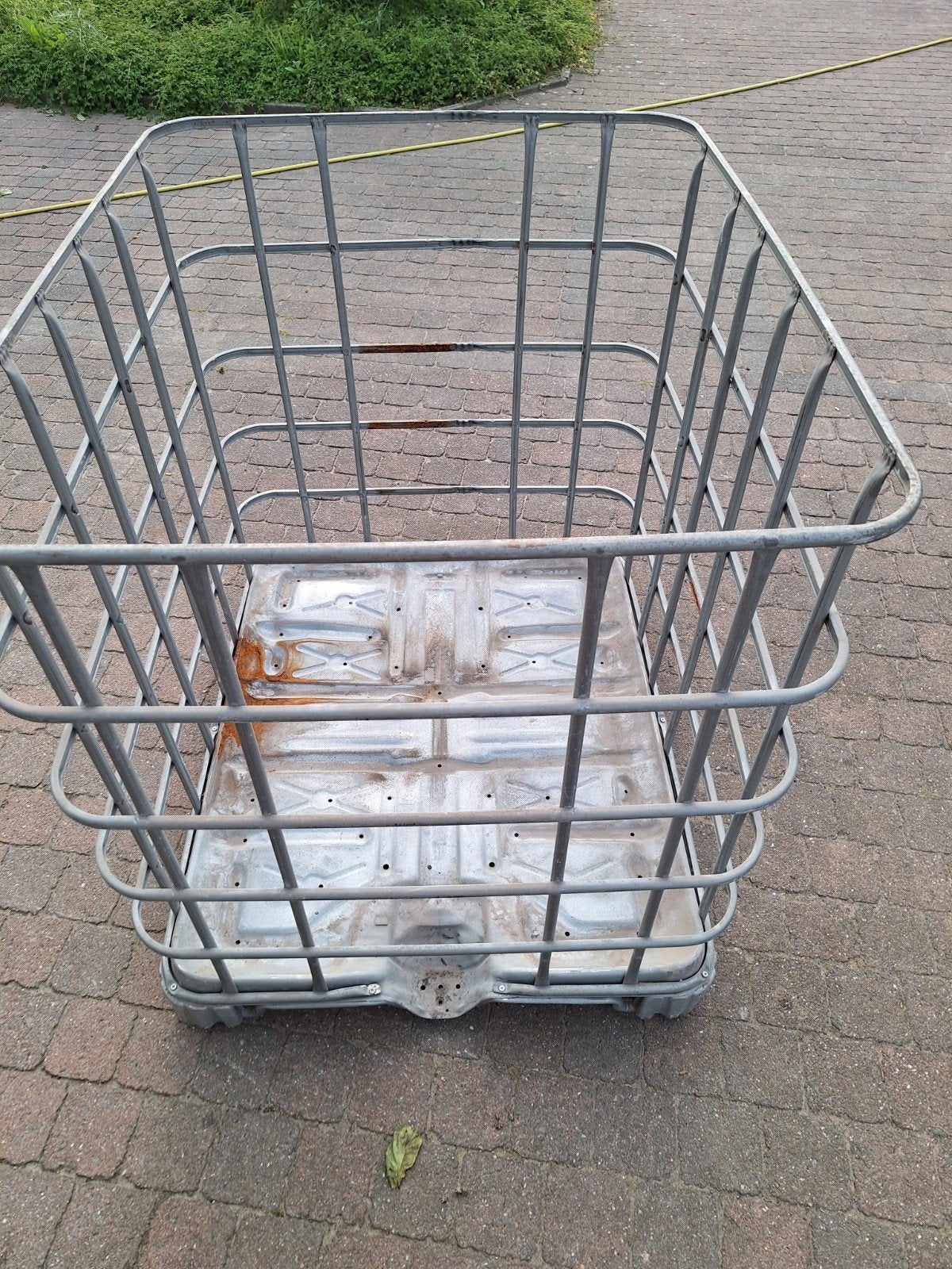 Metalen behuizing van IBC contaener., Fietsen en Brommers, Fietsaccessoires | Fietsmanden, Ophalen