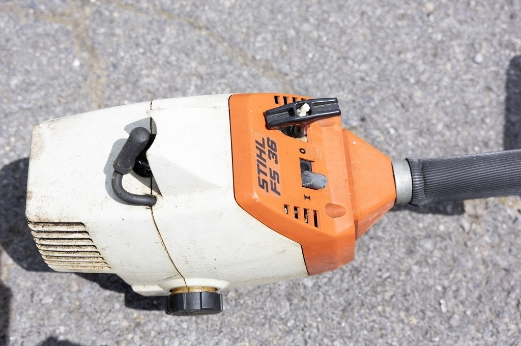 Débroussailleuse thermique, Enlèvement, Utilisé, 10 à 30 cm, STIHL