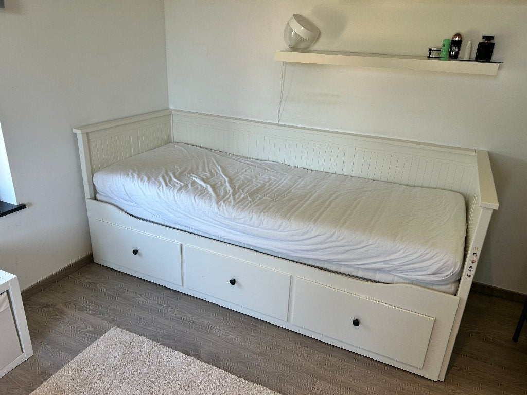 LIT HEMNES IKEA, Maison & Meubles, Chambre à coucher | Lits, Utilisé, Deux personnes, Bois, Blanc, Enlèvement