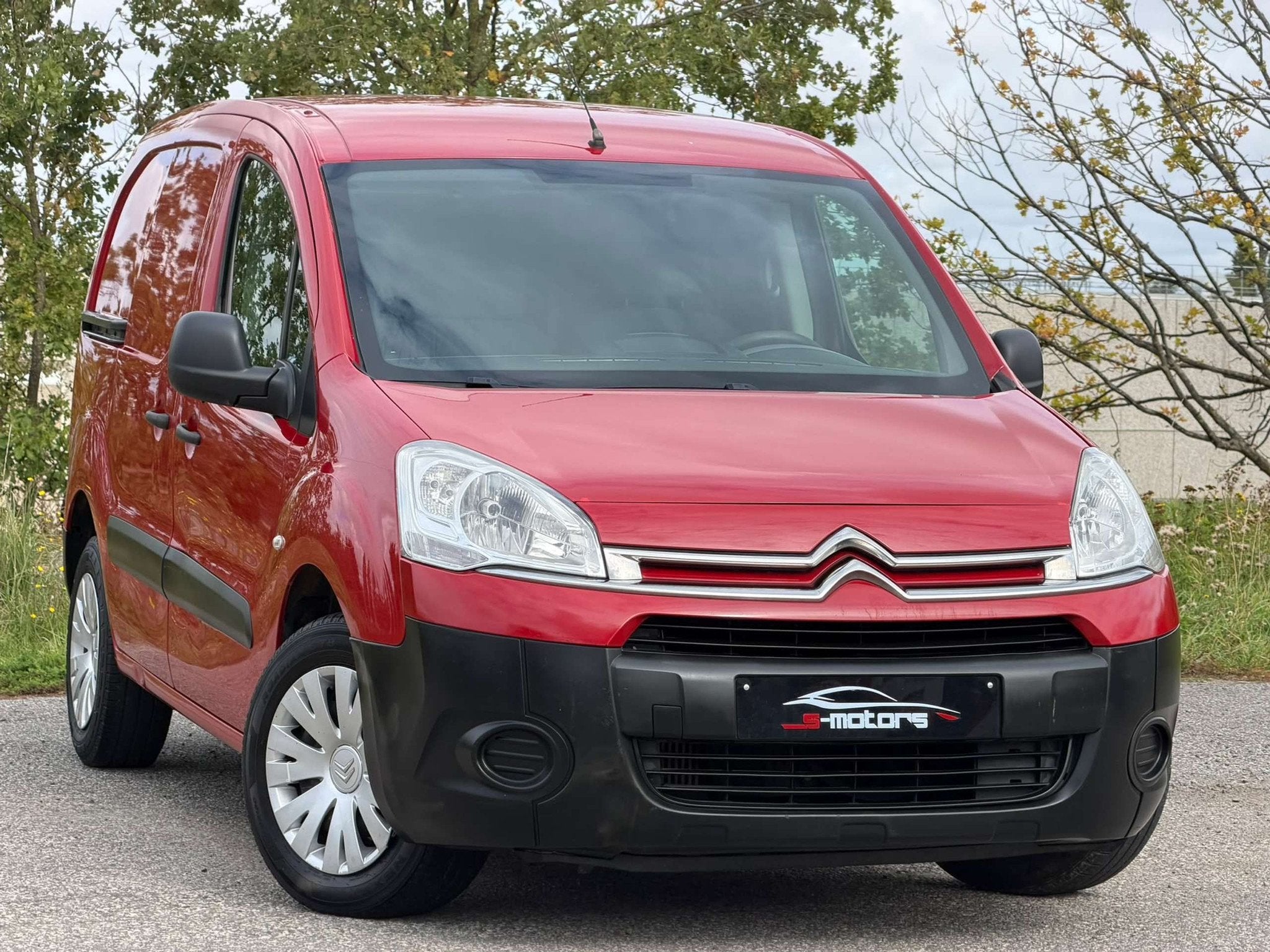 Citroën Berlingo • UTILITAIRE • TRÈS PROPRE • 1ER PR, Autos, Rouge, Euro 5, Achat, Citroën