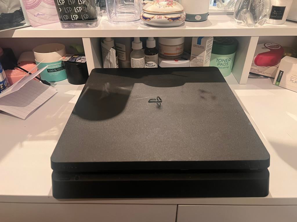 Ps4 avec 4 jeux, TV, Hi-fi & Vidéo, Tourne-disques, Enlèvement, Comme neuf