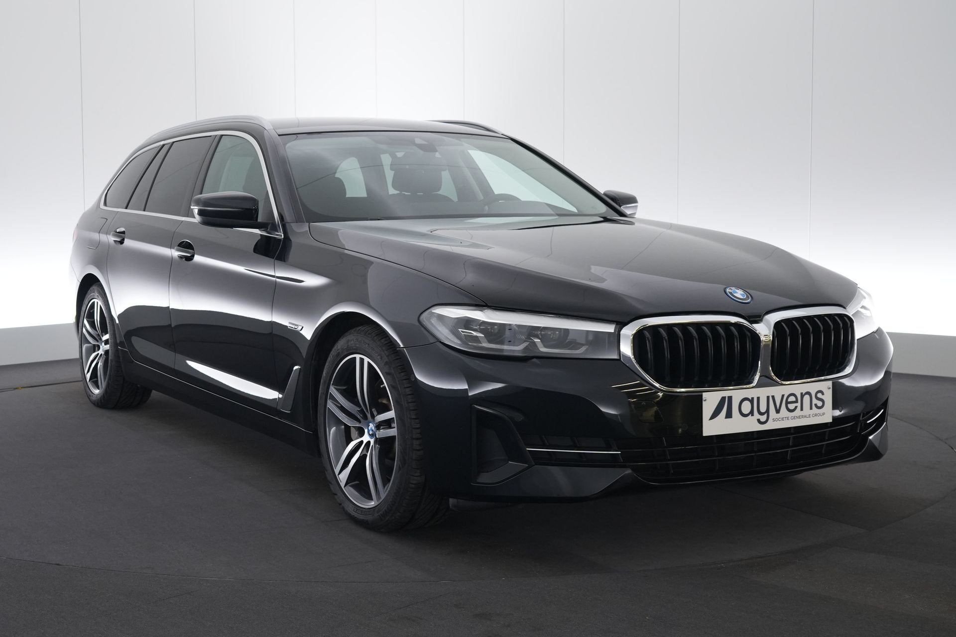 (2CFJ020) BMW 5 SERIES TOURING, Automaat, 1998 cc, Euro 6, Zwart