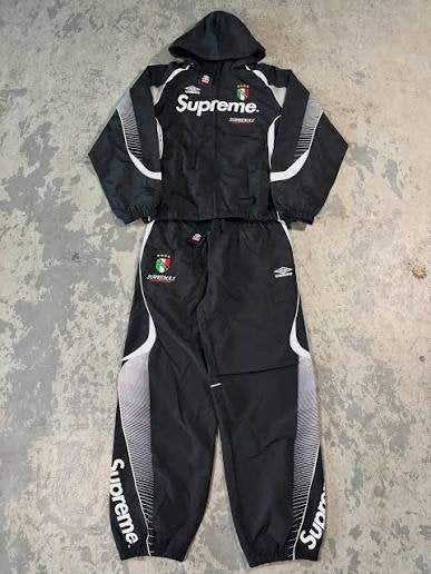 umbro  supreme, Kleding | Heren, Maat 48/50 (M), Zwart, Ophalen of Verzenden, Zo goed als nieuw