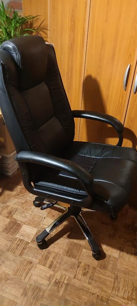 Super comfortabele bureaustoel burostoel gamestoel leder IGO, Ophalen, Gebruikt, Zwart, Gaming bureaustoel