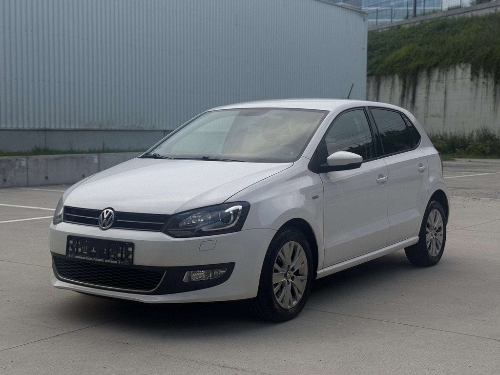 Volkswagen Polo 1.2 TSI • 105PK • CARPLAY • GARANTIE, Auto's, Gebruikt, Zwart, https://public.car-pass.be/vhr/a1366153-cba3-4529-8fdd-ed8719678fd3