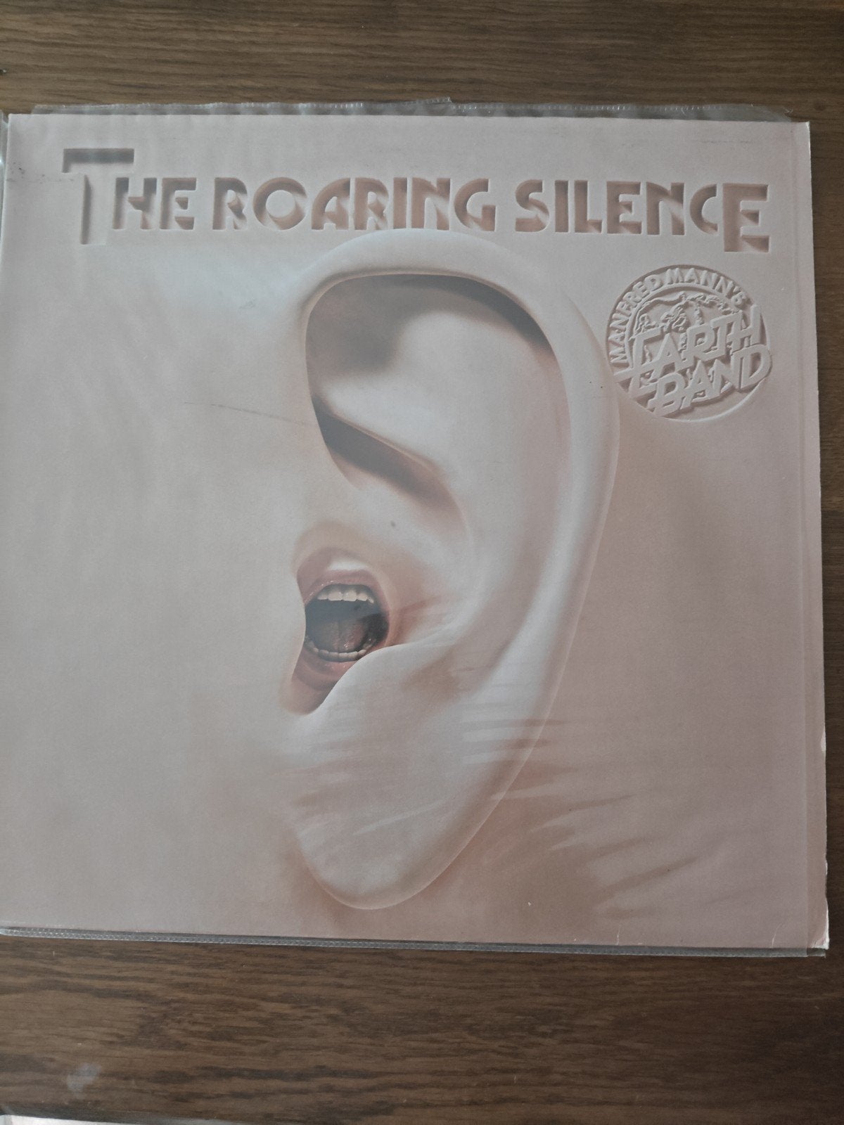 Le Earth Band de Manfred Mann, « le silence rugissant », Enlèvement ou Envoi