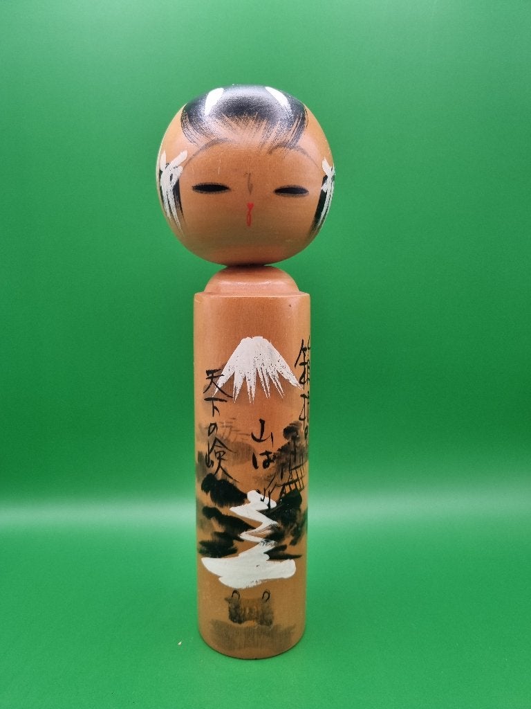 Magnifique Kokeshi avec une image du mont Fuji, Antiquités & Art, Enlèvement ou Envoi, Japon, Bois, Poupée