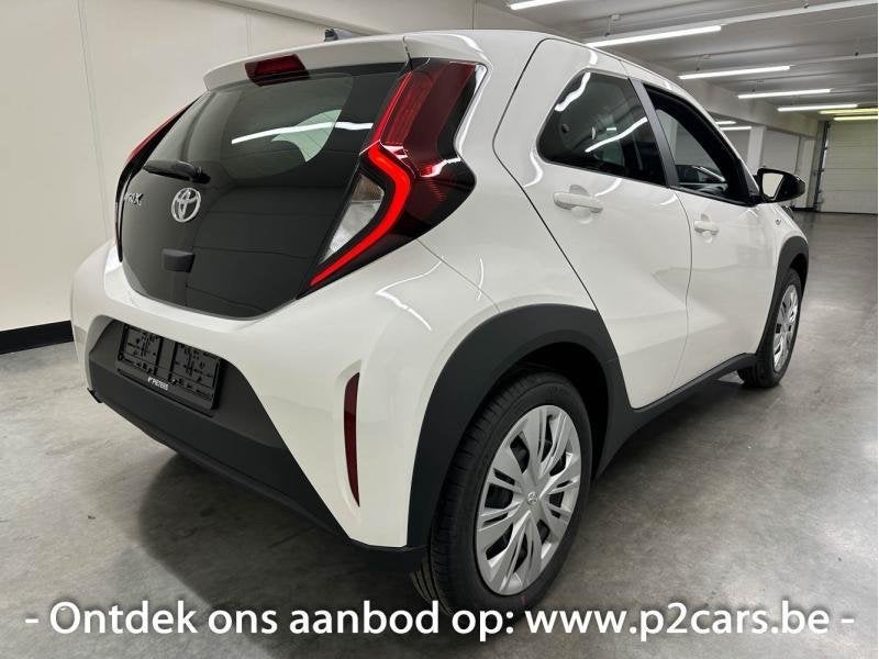 Toyota Aygo X X-Play + zetelverwarming, Auto's, Toyota, Emergency brake assist, 72 pk, Wit, Handgeschakeld