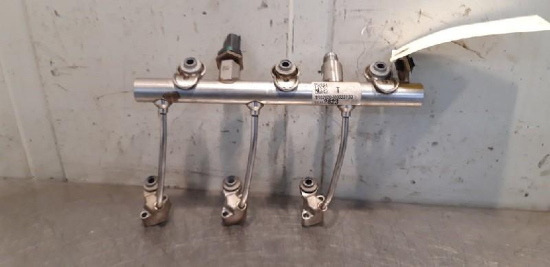 INJECTIEGALERIJ Opel Astra K (01-2015/12-2022), Gebruikt, Opel
