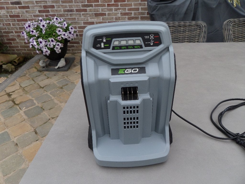 Batterij lader EGO CH5500E, Jardin & Terrasse, Tondeuses à gazon, Enlèvement, Comme neuf, Tondeuses à gazon sur batterie