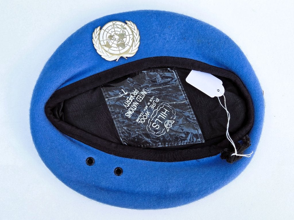 UN baret., Ophalen of Verzenden