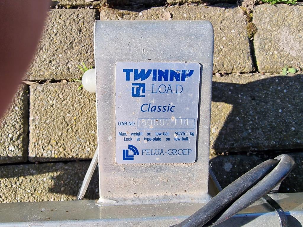 Fietsrek TWINNY  voor twee fietsen., Auto diversen, Fietsendragers, Zo goed als nieuw, Trekhaakdrager, 2 fietsen, Brede banden