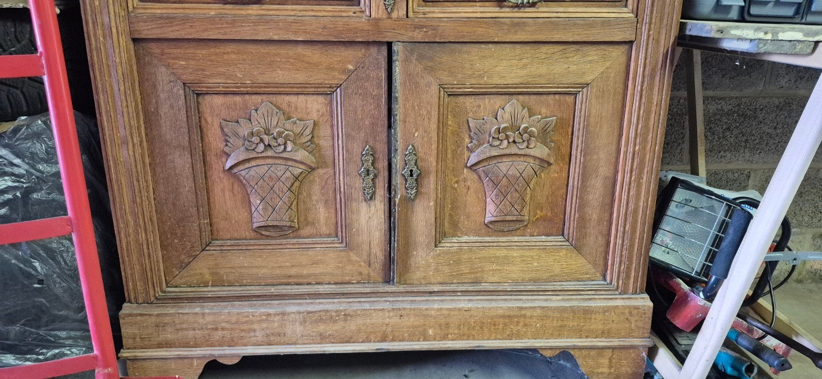Meuble ancien chêne sculpté – 50 € urgent aujourd’hui, Enlèvement, Chêne, Avec porte(s)