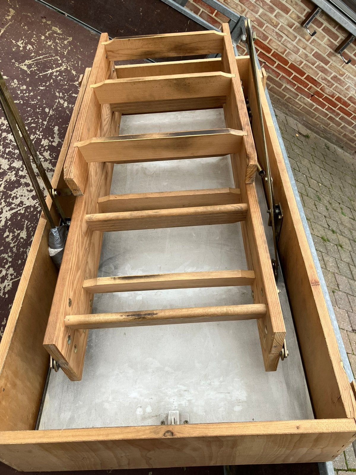 Opvouwbare ladder/trap bvb. zolder, Doe-het-zelf en Bouw, Ophalen, Gebruikt, Ladder, Opvouwbaar of Inschuifbaar