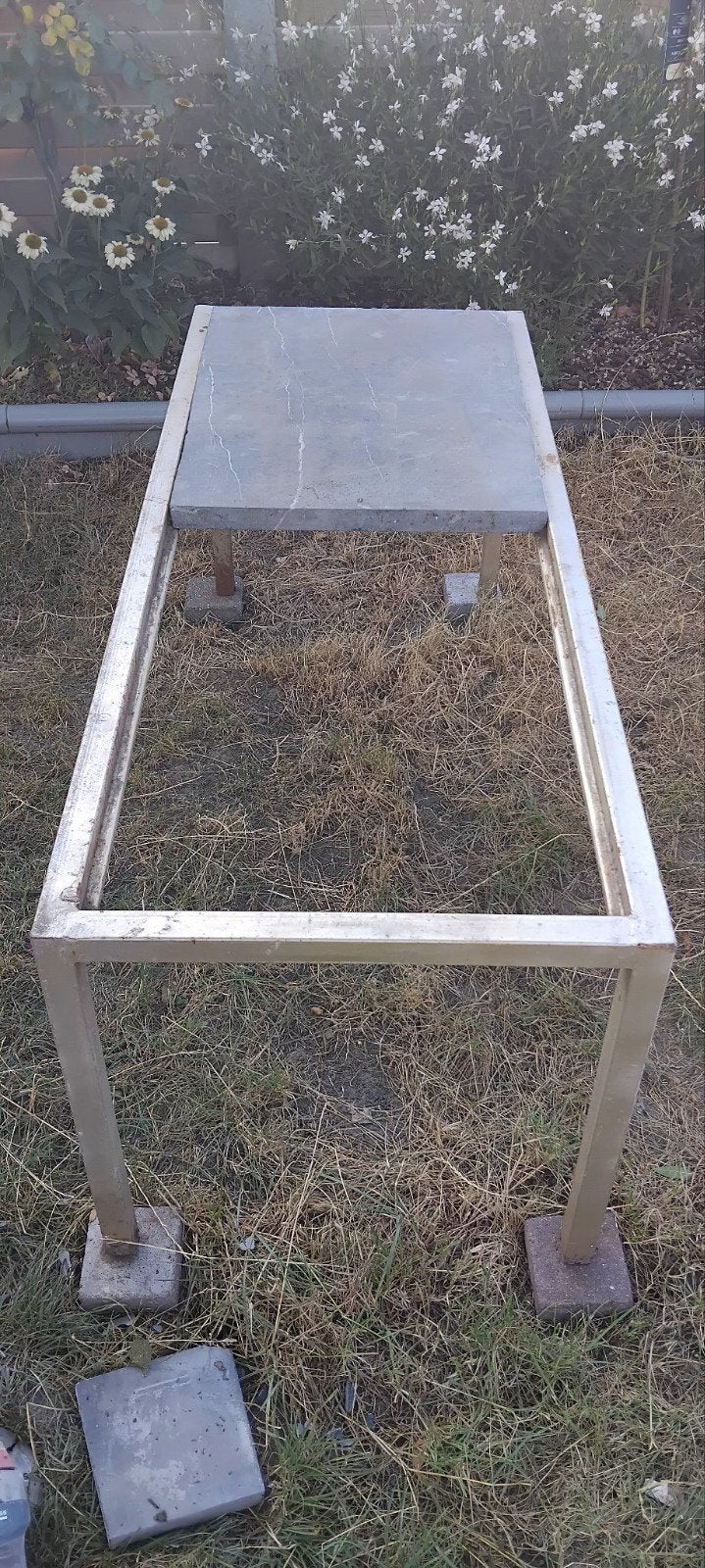 tafel zonder blad, Ophalen