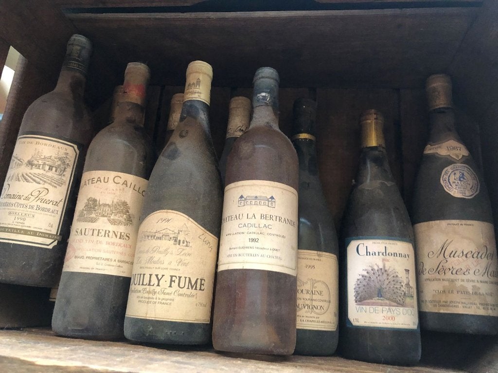 Lot de 60 bouteilles de vin, Collections, Pleine, Comme neuf, Enlèvement, France