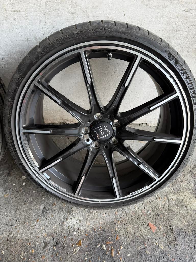Jantes BRABUS 20p avant 245/30/20 et arriere 265/30/20, Enlèvement, Pneu(s)