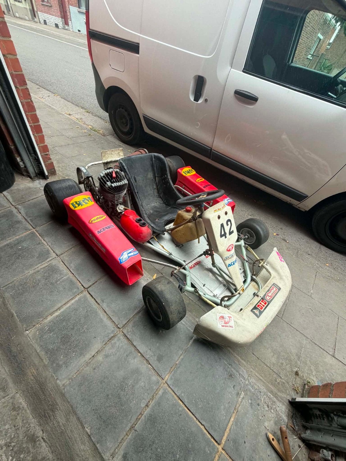 Karting moteur iame, Enlèvement