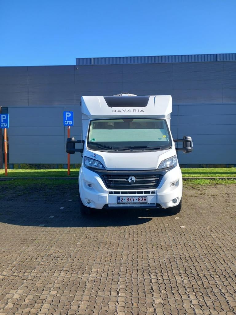 Bavaria T 745 FG, Caravanes & Camping