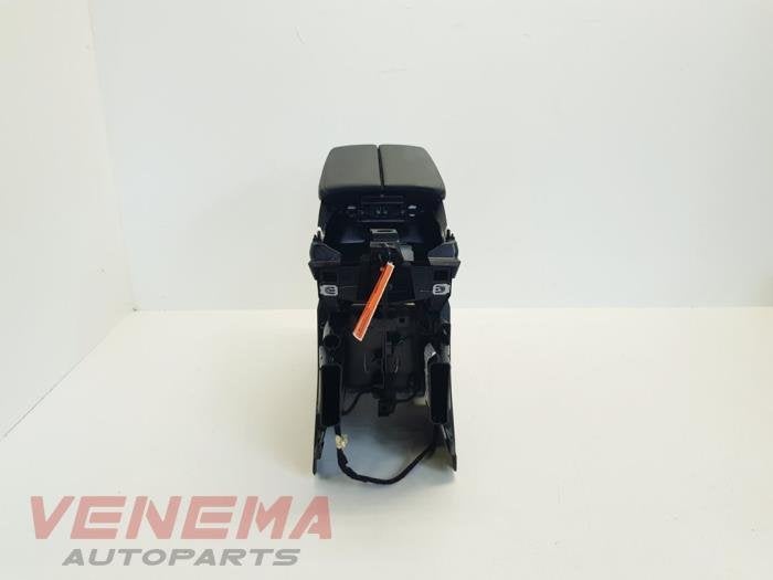 Console centrale d'un Peugeot 3008, -, 3 mois de garantie, Utilisé, -