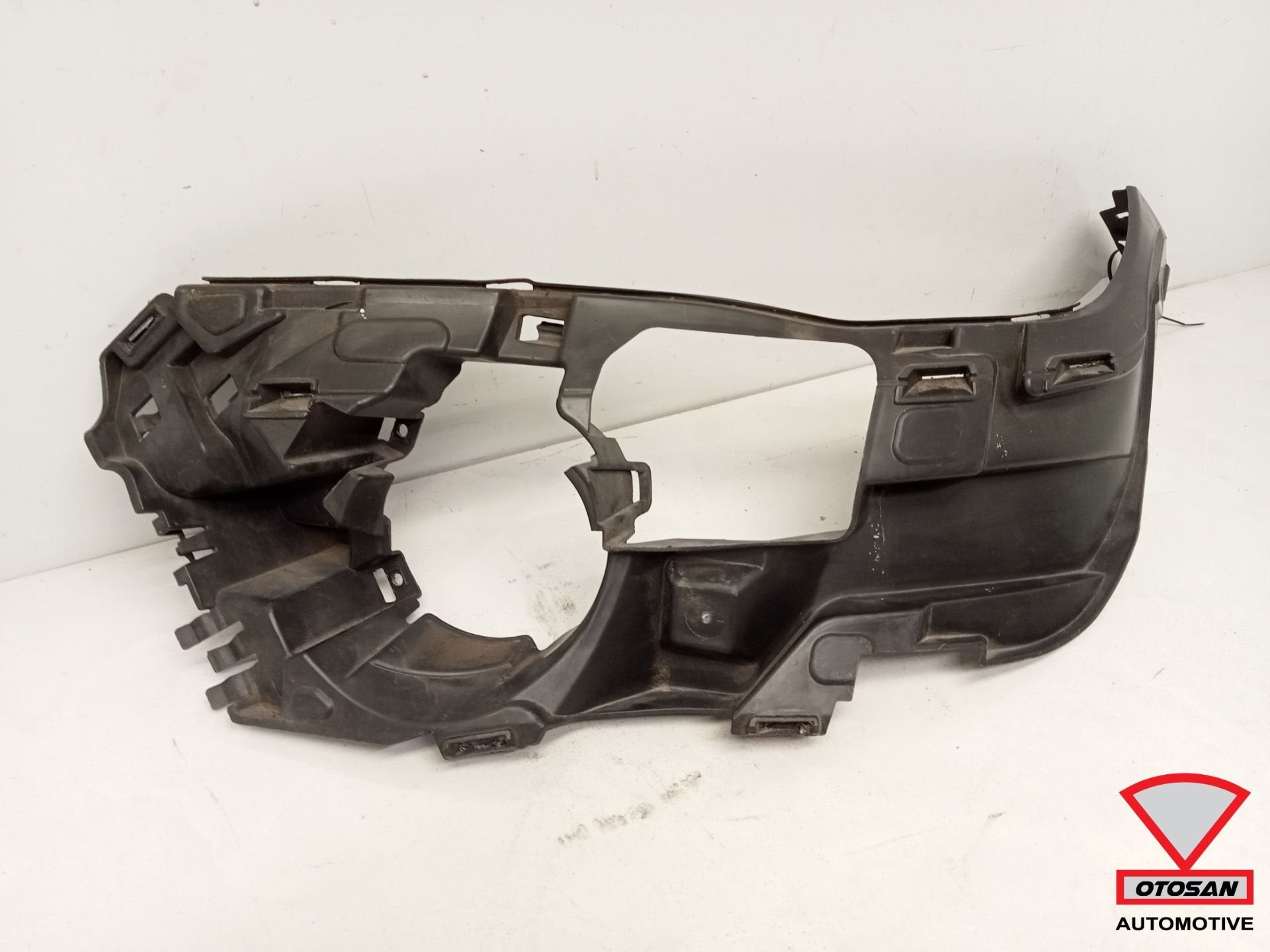 BMW X5 F15 2013-2018 Voorbumper 51118054017 Origineel Links, Petuelring 130
80788  Munich, DE, Gebruikt, Info@bmw.de, Bumper