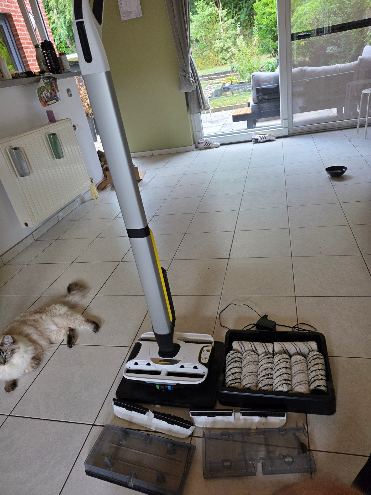 karcher fc7 dweil met 4 rotterende dweilen, Ophalen