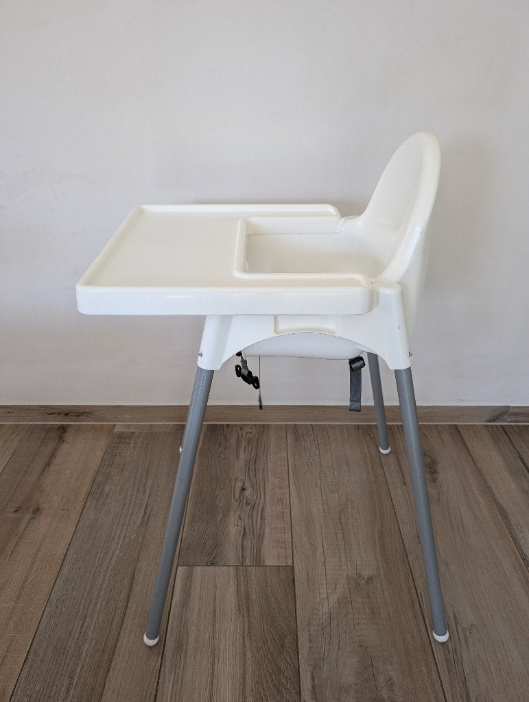 Chaise haute IKEA ANTILOP avec plateau – blanc/gris, Enfants & Bébés, Enlèvement, Utilisé, Autres types, Plateau amovible