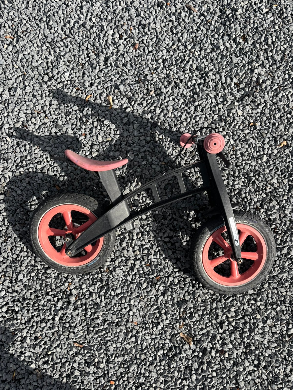 Loopfiets Firstbike met rem en verlagingsset, Fietsen en Brommers, Ophalen, Zo goed als nieuw