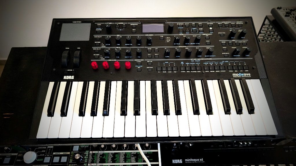 Korg Modwave met koffer, Muziek en Instrumenten, Ophalen, Zo goed als nieuw, Korg, Met koffer of flightcase