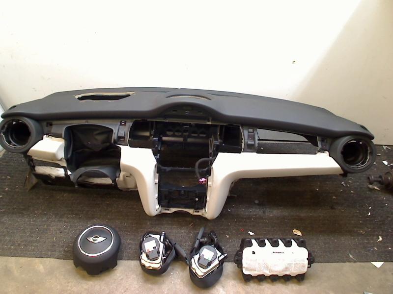 AIRBAG SET Mini Mini (F55) (01-2013/10-2017) (9262194), Auto-onderdelen, Gebruikt, Dhr. R. de Gouw, Mini, De Bloemendaal 21 21
5221 EB  'S HERTOGENBOSCH, NL