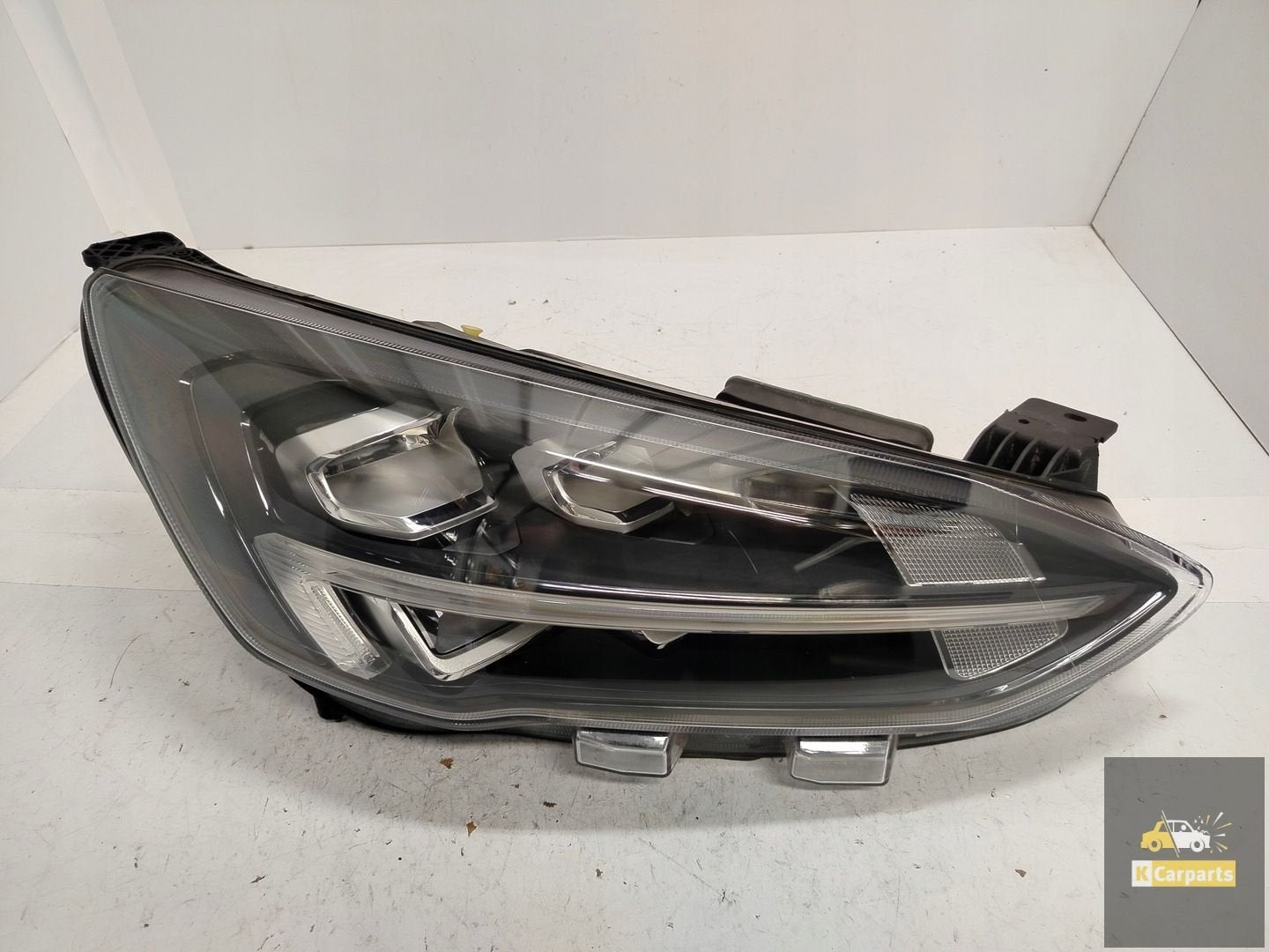 JX7B-13E014-CE, Phare avant droit enti rement LED pour Ford, Info@ford.com, Ford Motor Company, American Road 1
48126  Dearborn