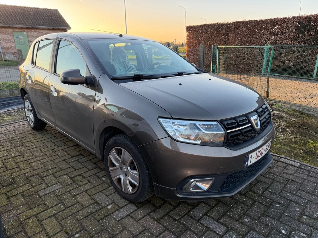 Dacia Sandero 0,9 tce Met kapotte motor ONLY EXPORT, Auto's, Dacia, Bedrijf, Te koop, Sandero, Benzine, Euro 6, Berline, 5 deurs