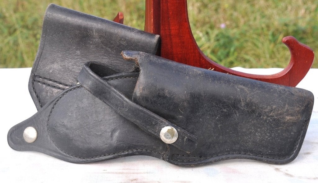 holster cuir noir avec passant de ceinture, Enlèvement ou Envoi, Autres, Autres types