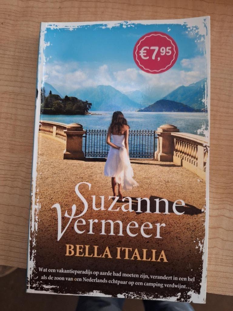 boek Bella Italia - Suzan Vermeer-, Livres, Thrillers, Comme neuf, Enlèvement ou Envoi